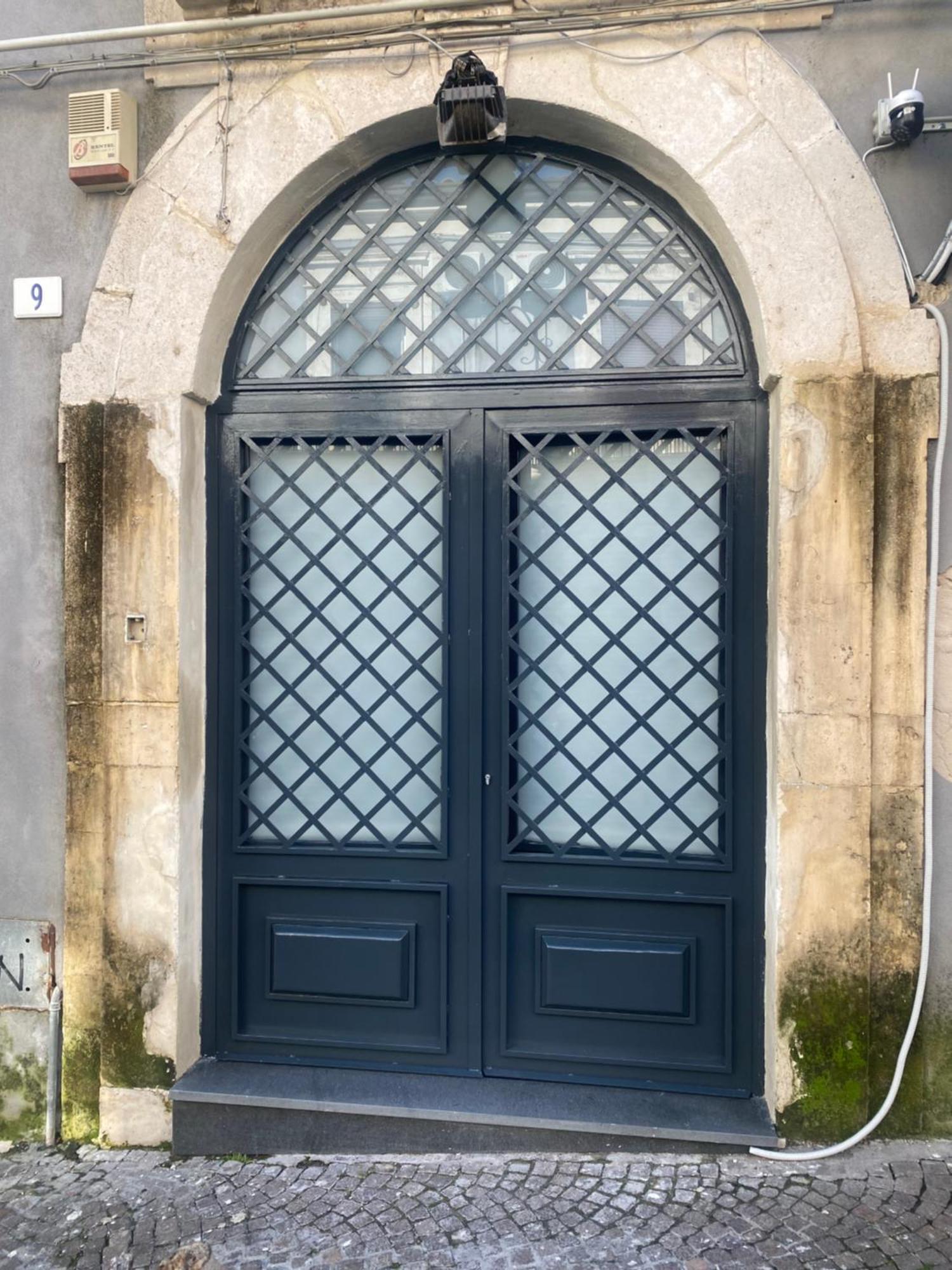 Crociferiholidayhome Catania Exterior foto